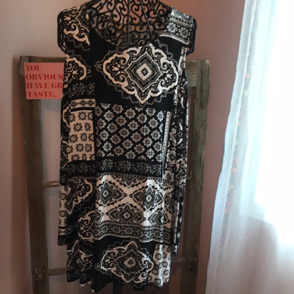 Ricki’s size large cold shoulder top